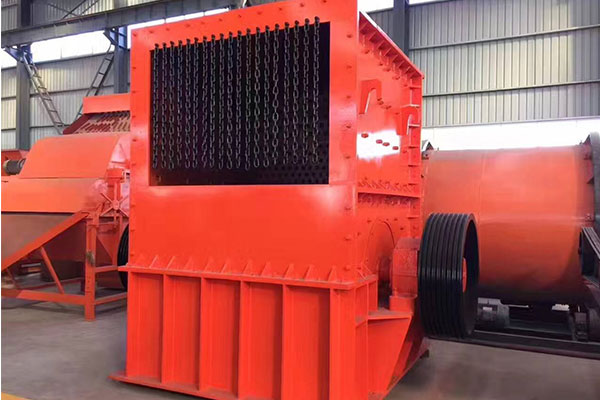 方箱錘式破碎機
